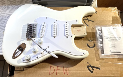 Fender squier stratocaster - fender,