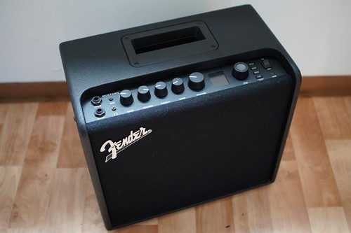 Fender mustang lt25 - mustang,